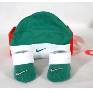 Nike Booties/Hat Gift Set